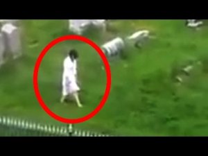 НАСТОЯЩИЕ ПРИЗРАКИ, пойманные на пленку? Топ-5 настоящих видео о призраках 2016 года