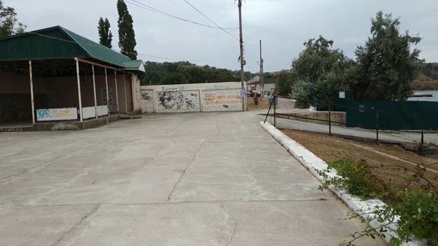 КРЫМ. Тихий ОТДЫХ в Песчаном: ПУСТЫЕ ПЛЯЖИ, Кафе и Набережная. Цены в ИЮЛЕ 2022 смотреть онлайн