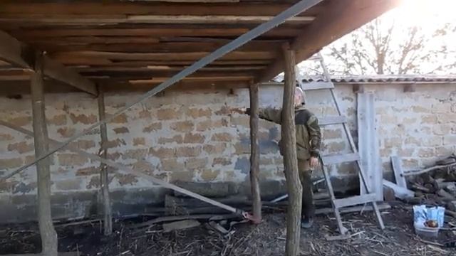 БЮДЖЕТНЫЙ САРАЙ ДЛЯ КОРОВЫ ИЗ ПОДРУЧНЫХ МАТЕРИАЛОВ