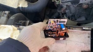 Реле свечей накала Mercedes-Benz Sprinter 208d 2.3 901 OM601. Диагностика и ремонт.  Поставил HUCO.