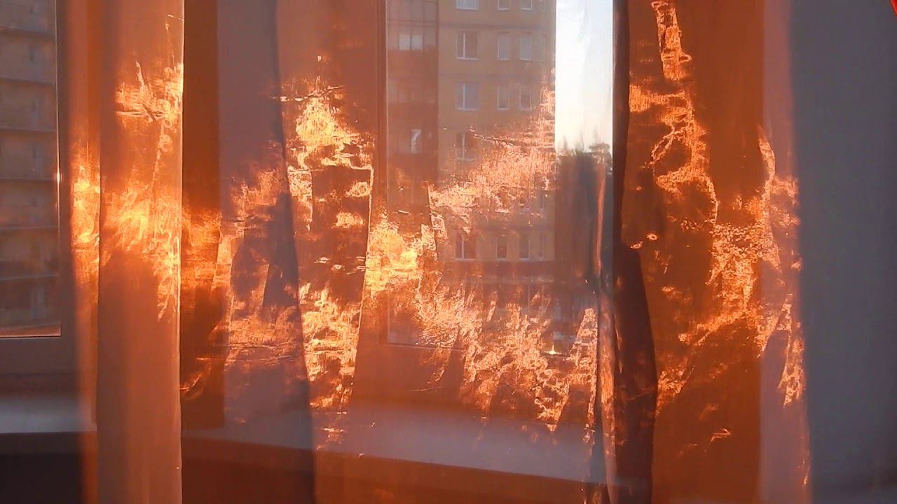 Это не пожар, это солнышко освещает занавеску! смотреть онлайн