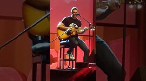 Tom Ellis (Lucifer) singing "Wicked Game" at Magic Con 2019 in Bonn, Germany