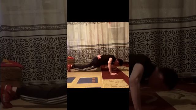 Отжимания с одной рукой 60 раз ??? #. смотреть онлайн