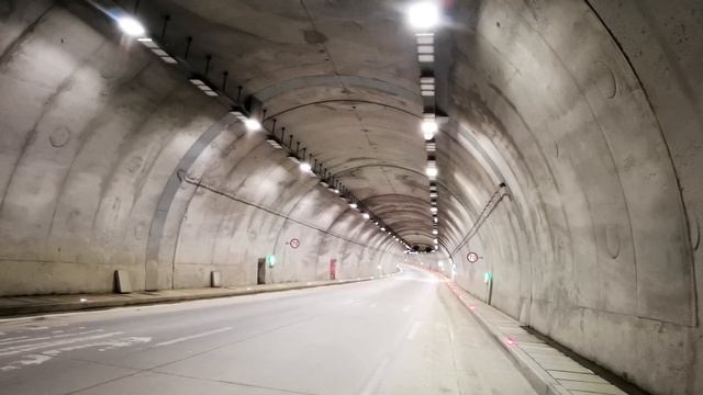 Yamaha FZ6 Fazer 600 | Tunnel Sound смотреть онлайн