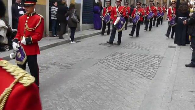 Viernes Santo - Banda de Trompetas y Tambores de la JdC (Alfonso VIII) - Semana Santa Cuenca 2011 смотреть онлайн