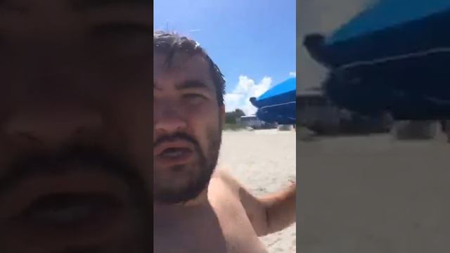 Казах купается в Атлантическом океане[AmericaTV] смотреть онлайн