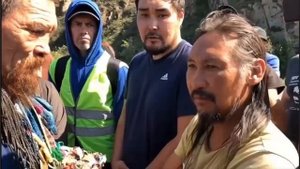 ШАМАН ЯКУТ ПОБЕДИЛ РЯЖЕНЫХ ШАМАНОВ