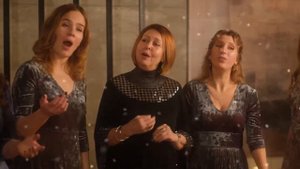 А снег идет, а снег идет...