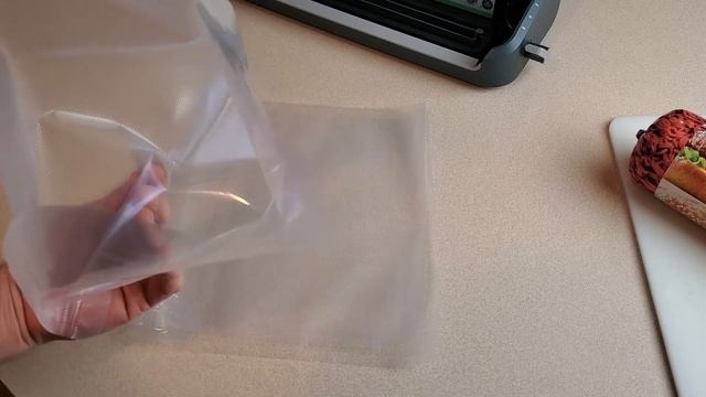 Vacuum Sealing Ground Meat for Freezing with FoodSaver смотреть онлайн