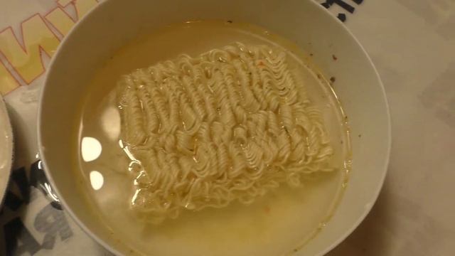 Внимание! Новая лапша КУХОВАР со вкусом Борща и Грибной юшки не покупать этот ШЛАК. смотреть онлайн