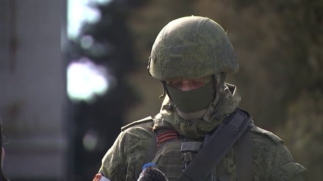 Военнослужащий ВС РФ из Архангельской области передает привет домой.mp4 смотреть онлайн