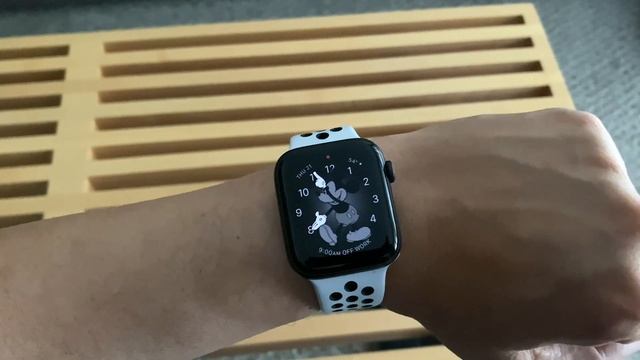Finally! The Watch Series 5 Is Always On смотреть онлайн