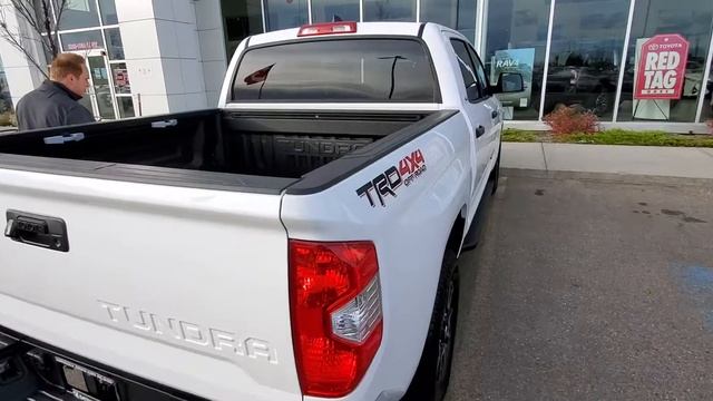 2020 Toyota Tundra Off Road Premium with Hood Deflector and Bed Mat Stock # 35498A смотреть онлайн