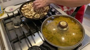 Как приготовить сдобное дрожжевое тесто? Пирог с капустой - грибами!