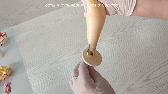 Украшение ОГРОМНОГО торта белковым кремом ПРОСТЫМИ насадками! Торт на ЮБИЛЕЙ!