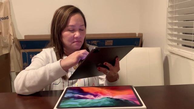 IPAD PRO 12.9-ich UNBOXING & MAGIC KEYBOARD смотреть онлайн