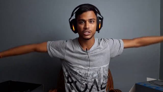 Logitech G733 Gaming Headset Review смотреть онлайн