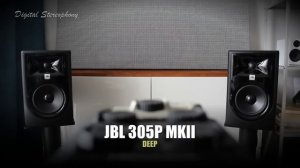 JBL 305P MKII vs. JBL 306P MKII || Sound & Frequency Response Comparison
