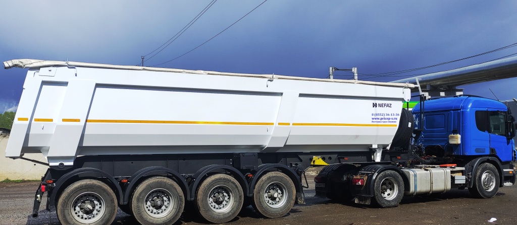 Самосвалы 2022. Самосвал ямал a-430. Ивеко траккер. Lecinena - s320dal самосвал. Мощные грузовики.