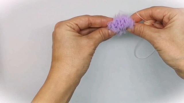 Помпоны из фатина. Помпоны своими руками. Pompoms Diy. Tutorial Pom Pom. Laço Pompom.
