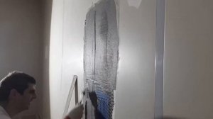 Как заделать трещину на штукатурке.