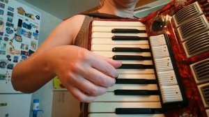 Ты же знаешь -я одна,как одинокая луна( припев)- на аккордеон,разбор