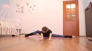 Растяжка на шпагат за 5 минут - Стретчинг дома - S-HUBme с Лизой Андреевой