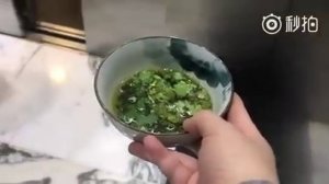 Office HuoGuo (火锅) cooking. "Китайский самовар" в офисе.