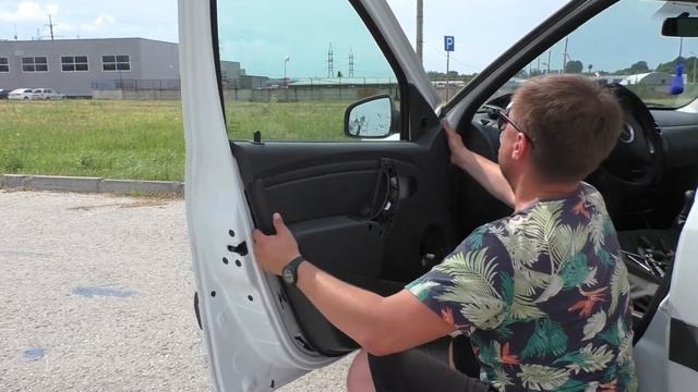 Установка бокового зеркала на автомобиль Лада Ларгус. смотреть онлайн