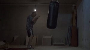 Стандартный боксёрский мешок 90 см вес 40-45 кг.