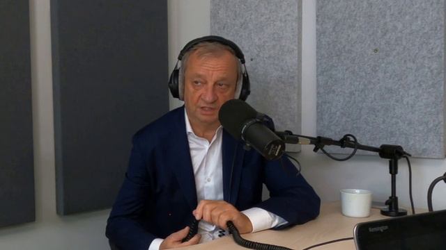 Hjallis Harkimo berättar vad han ångrar mest i livet – Jannes pappapodd