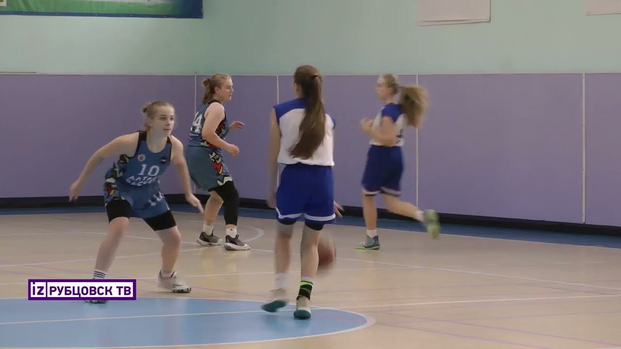 Третий не лишний смотреть онлайн