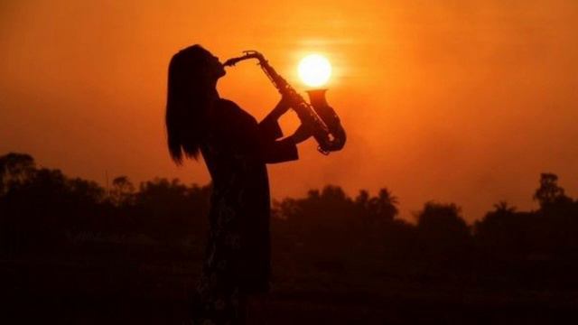 Ladynsax-Melody #sunrisesun #ladynsax #melody #saxophone #саксофон#saxofone #саксофонистка #sax#сак