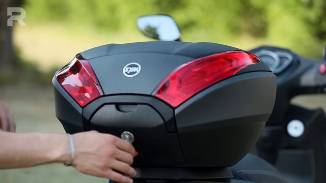 Sym HD 300 - prova - 1000 km con lo scooter a ruota alta di SYM смотреть онлайн