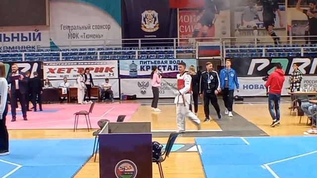 Выход на финальный поединок Андреева Михаила на турнире Звезда Сибири смотреть онлайн