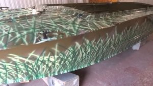 Покраска мотолодки камуфляж под камыш