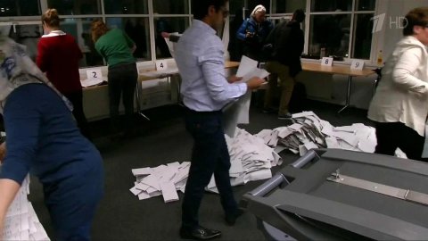 В Нидерландах правящая партия получила большинство голосов на парламентских выборах