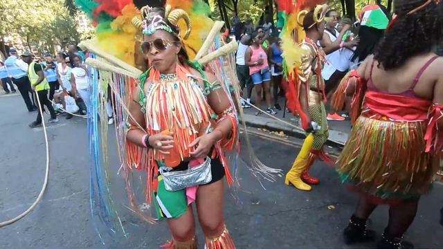 Notting Hill Carnival - The Heatwave Year смотреть онлайн