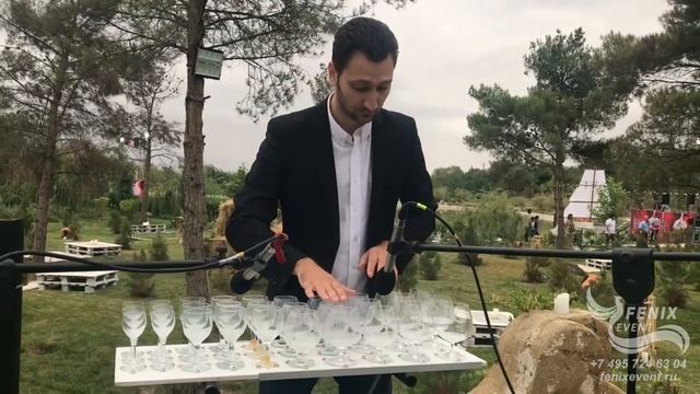 Заказать лучшее оригинальное шоу Поющие бокалы на праздник, свадьбу, юбилей и корпоратив в Москве