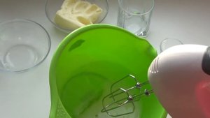 Белково масляный крем Отличный крем для украшения торта!