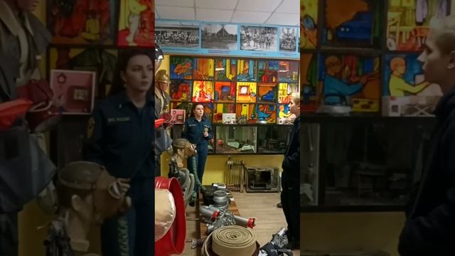 Школьники на экскурсии и на открытом уроке Лесопожарной службы
