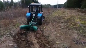 Плуг лесной ПКЛ-70А Леспромресурс - видео в работе на тракторе МТЗ-82