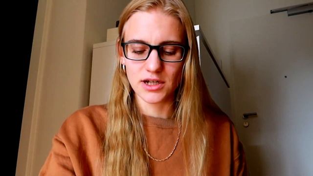 Ответы на вопросы о писательстве?Написала первую книгу в 5 классе??Не обучаюсь писательству?? смотреть онлайн