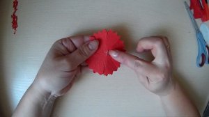 Гвоздика из салфеток