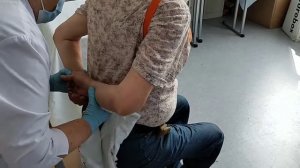 Остановка кровотечения максимальным отведением конечности