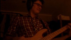 Песенка Красной Шапочки, композитор А. Рыбников. Кавер на бас-гитаре.