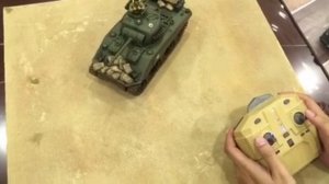 Танк "Fury" в малом масштабе на радиоуправлении