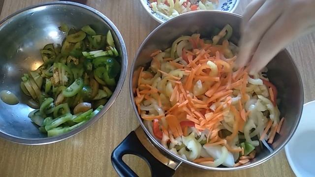ВКУСНЫЙ салат из зелёных Помидор на Зиму.
