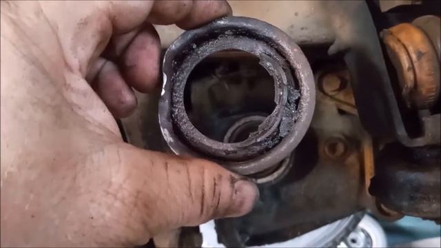 02 Ford Ranger 4WD Front CV Axle and Seal смотреть онлайн