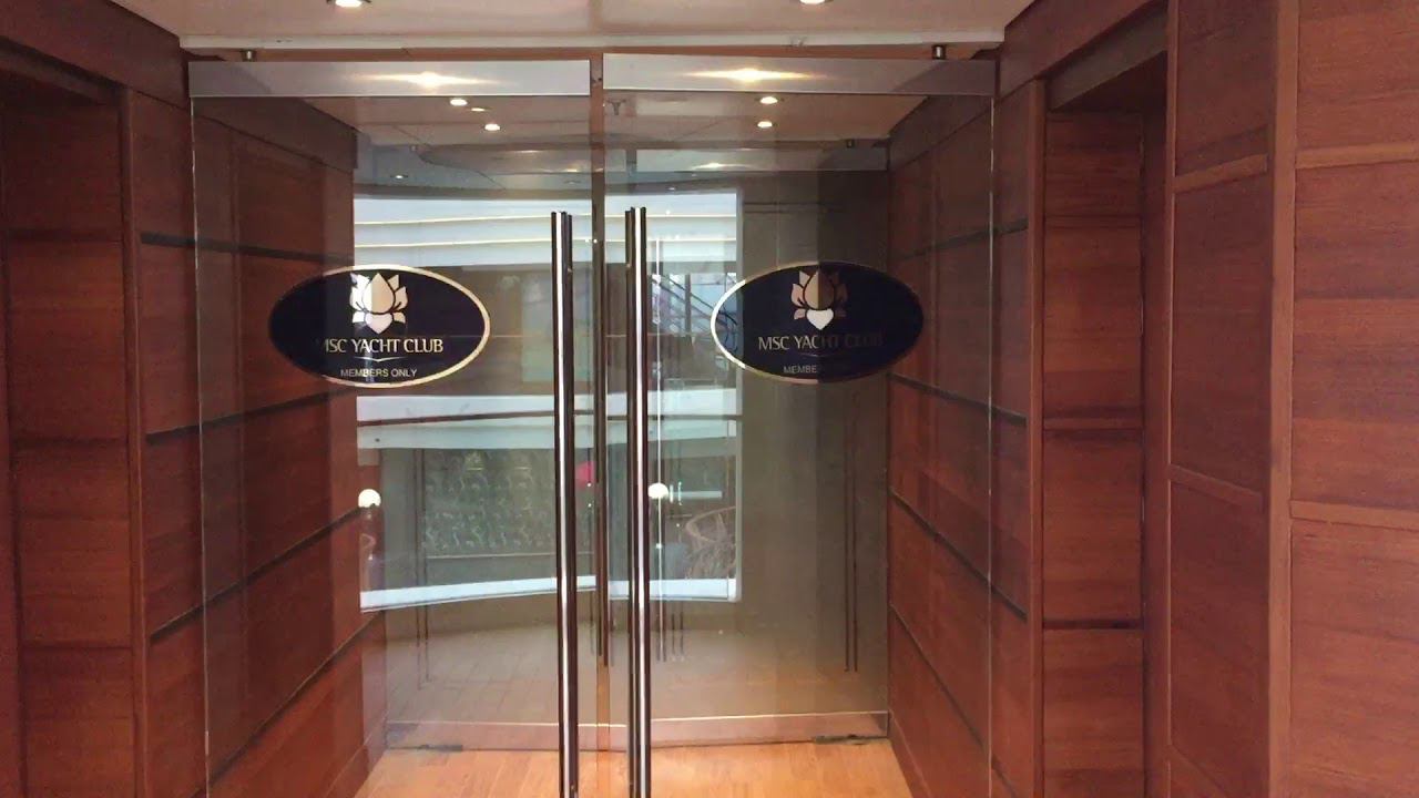 Бассейны лайнера MSC PREZIOSA